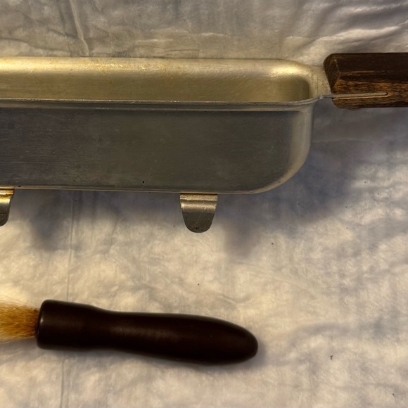 Vintage Chrome Toaster, Warming Tray, Brush & Bakelite ? Handles & Trim. 1950’s - Picture 3 of 12